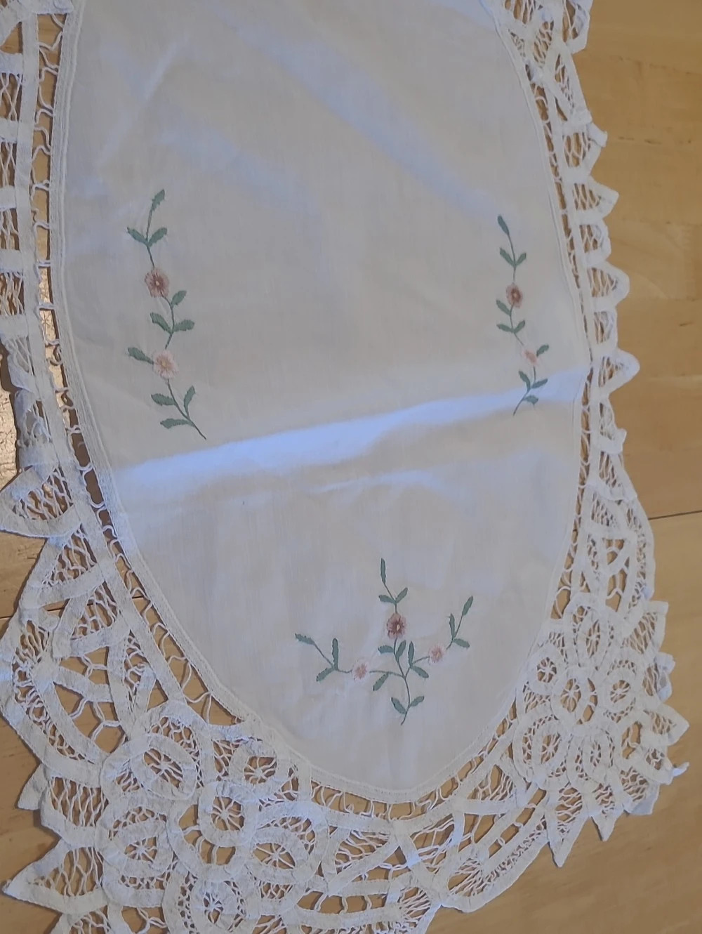 Embroidered Floral Lace Table Linen in Cream & Pink Approx 15 X 33